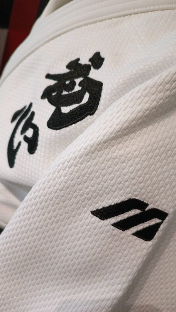 Judogi KOSEI INOUE Edición Limitada. Made in Japan Mizuno